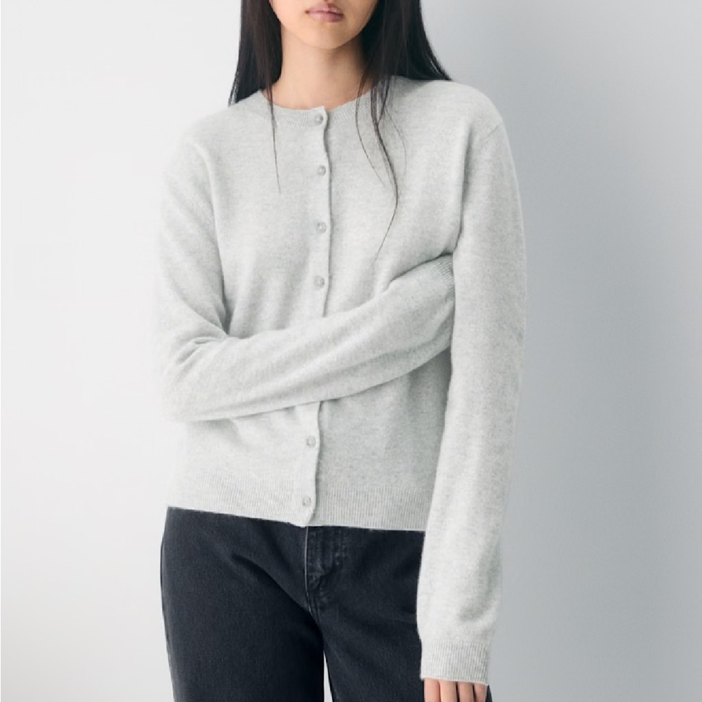 NWOT Aritzia 100% Bare Cashmere Crew Cardigan small - Picture 3 of 12
